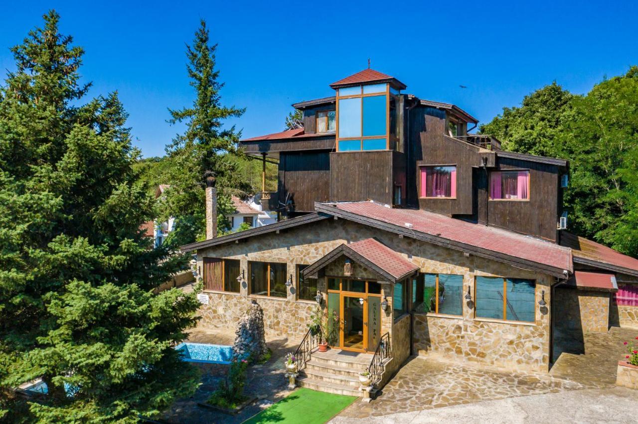 Хотел Галина Палас Srem Exterior photo