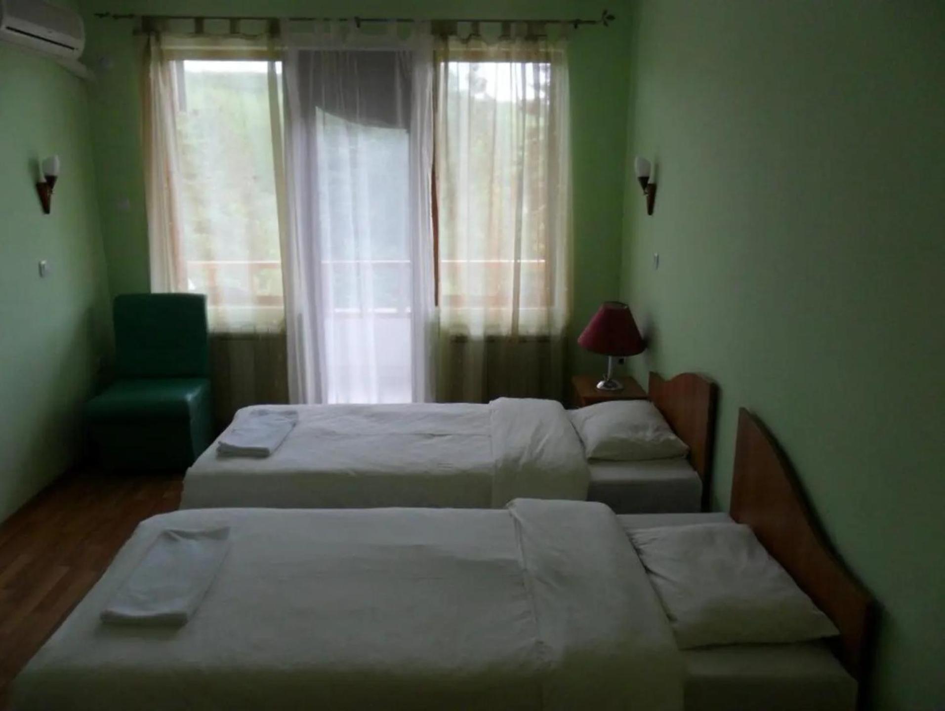 Хотел Галина Палас Srem Room photo